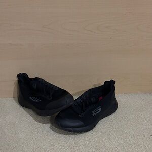 Skechers Men's Black and Red Sneakers size 6.5 TL